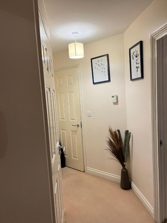 Stylish Luxe Apartment Harlow Luaran gambar